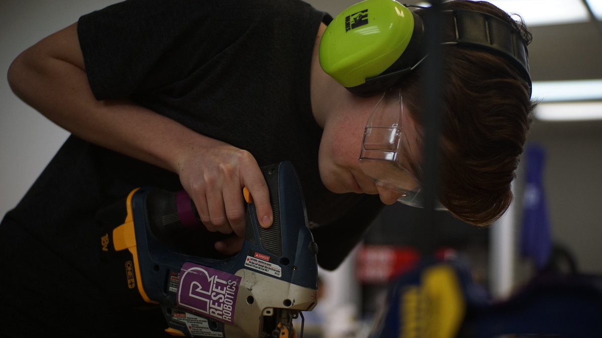 Two weeks into build season, we continue to educate and inspire our students.
#omgrobots #frc2019 #fuelthemission #firstinspires #firstroboticscompetition