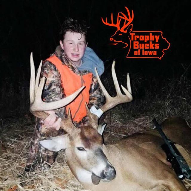 Congrats to Tommy Carroll on his great Dallas county buck!!! #trophybucksofiowa #deer #iowa #bbd #shareyourtrophy bit.ly/2FAAWwZ