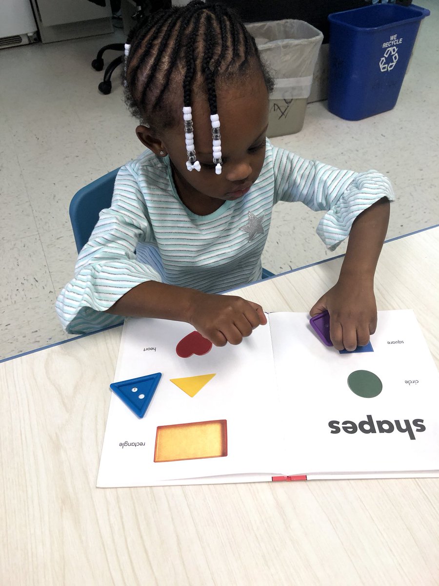 kateileenthomas's tweet image. Sorting and matching button shapes. #NextlevelAPSD #youngestlearners #preschoolmath @Asbury_ParkSD @APSuperGray @Prncpl_ERuiz @Jackson__Lauren @Antonel1Shannon @sandyburnsAP @CynthiaArdi5