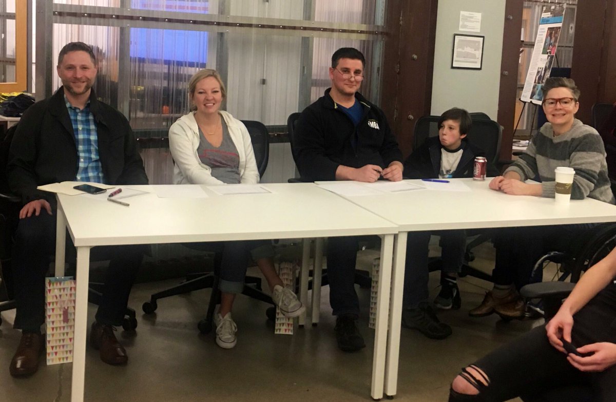UOregonLCE's tweet photo. Tonight’s @SWEugene judges @twentyideas @mikebiglan @EugeneChamber @bqdub Gregory Fortner @LolasFruitShrub Molly Rodgers #sweugene https://t.co/GIkajX5qyz