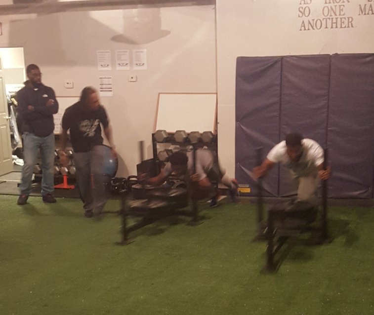 MiquanGrace3's tweet photo. @GloMannyy EVEN INA SNOW WE ON GO #NODAYSOFF #NEXTLEVELWORKETHIC
@warriorsath @WWHSTRIBE @hs_woods https://t.co/WvmICF6gaq