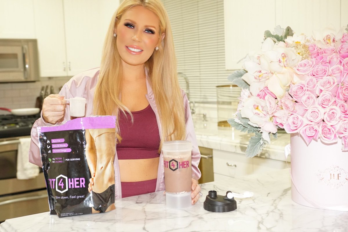 DennisKuithe's tweet photo. I love this picture!
#GretchenRossi
#Fit4Her
#healthylifestyle
#tfboost.com https://t.co/0ldzYL0wig
