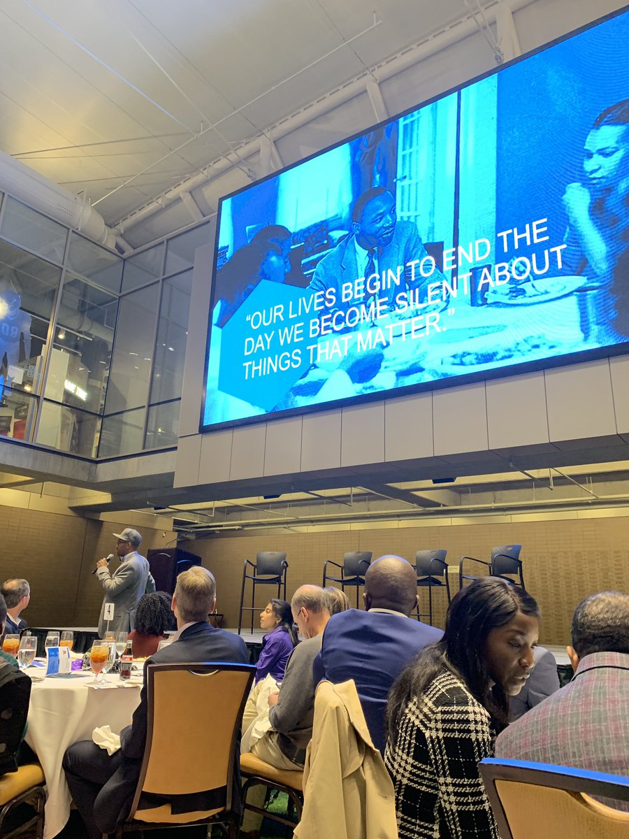 So grateful to be attending @HandsOnAtlanta’s signature Sunday Supper event for the 3rd year. This is such a great opportunity to have meaningful dialogue with community leaders from across Atlanta. #MLKSundaySupper