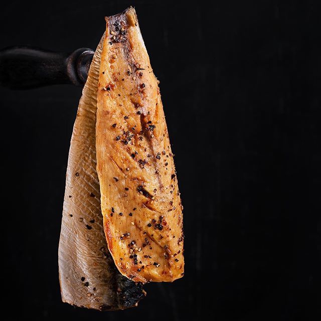 nonnasway's tweet photo. Smoked mackerel.
#bcfish #smokedmackerel #stilllifephotographer #brantfordphotographer #foodphotographer #hamiltonphotographer #food #fish https://t.co/4QdcNNRGxy https://t.co/BYKJKLiByG