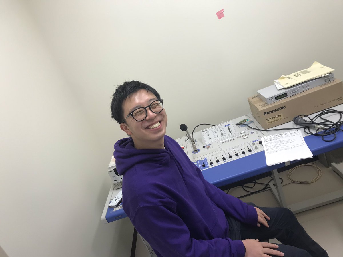 evening807's tweet photo. 📢NEXT JACK📢
只今、福江高校の放送室をジャック中🤯
生徒さんにも出演して頂いて
重田、インタビューしております💁
#NEXTJACK #NEXTJAM807 #アットFM https://t.co/1fB1HqzCIA
