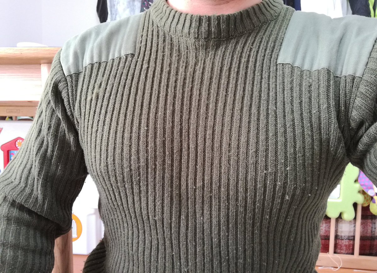 加齢た声 در توییتر 縦セーターのキャラクターイラスト好きだけど よく考えたら自分も縦セーター着ていた
