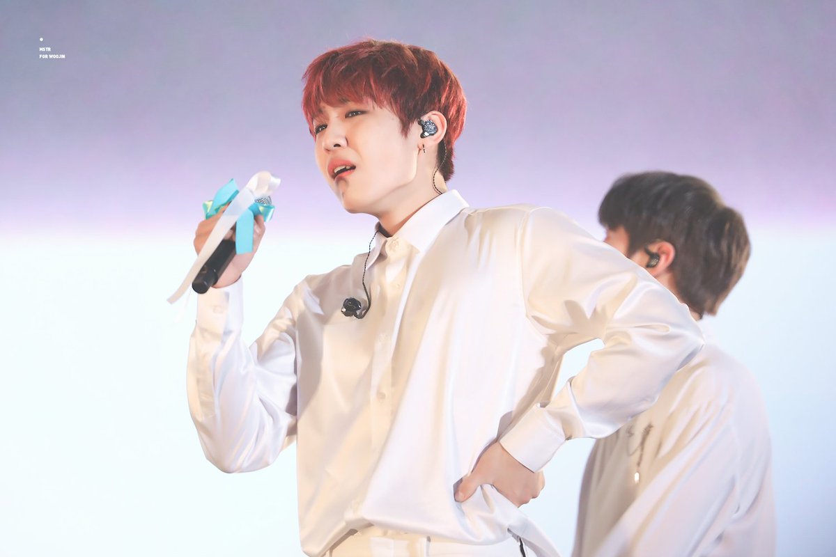 PARKWOOJINkr's tweet photo. 2019.01.27 wanna one concert 'therefore' 
#박우진 #워너원 #wannaone #parkwoojin https://t.co/dGnI4CHmul