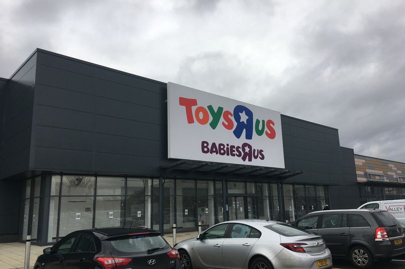 SwanseaOnline10's tweet image. This is what's moving into the old Toys R Us in Swansea bit.ly/2DDxkb7