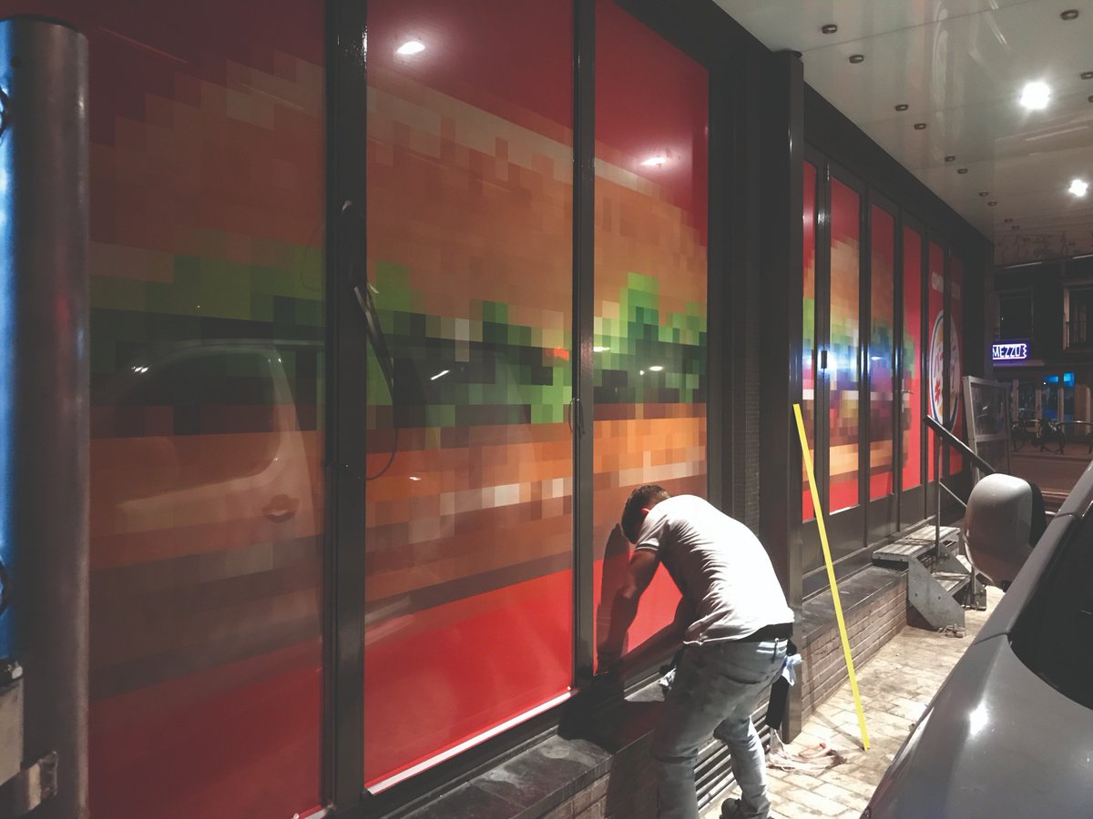 Van stickerhobby tot grote sign business: voorschotje op het verhaal van ras-ondernemer Tinus Kouwenberg tijdens de #vakdagprintsign - bit.ly/2sUpyTX  - Mooie creatieve producten!