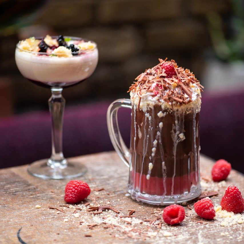 themeetlondon's tweet photo. Last call for @baileysofficial treats - boozy hot chocolate and desserts - our collab finishes at the end of Jan. 🍫 #veganhotchocolate #vegandessert https://t.co/eRE3GAqOys