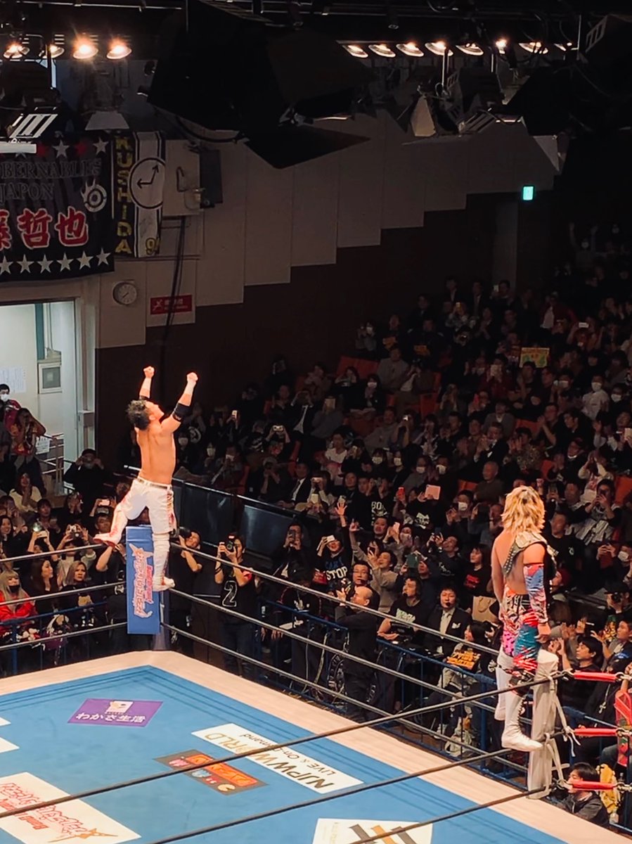 「初めてバルコニーで見た。堪能した。またネーム頑張ろう。#njpw 」|牧 彰久のイラスト