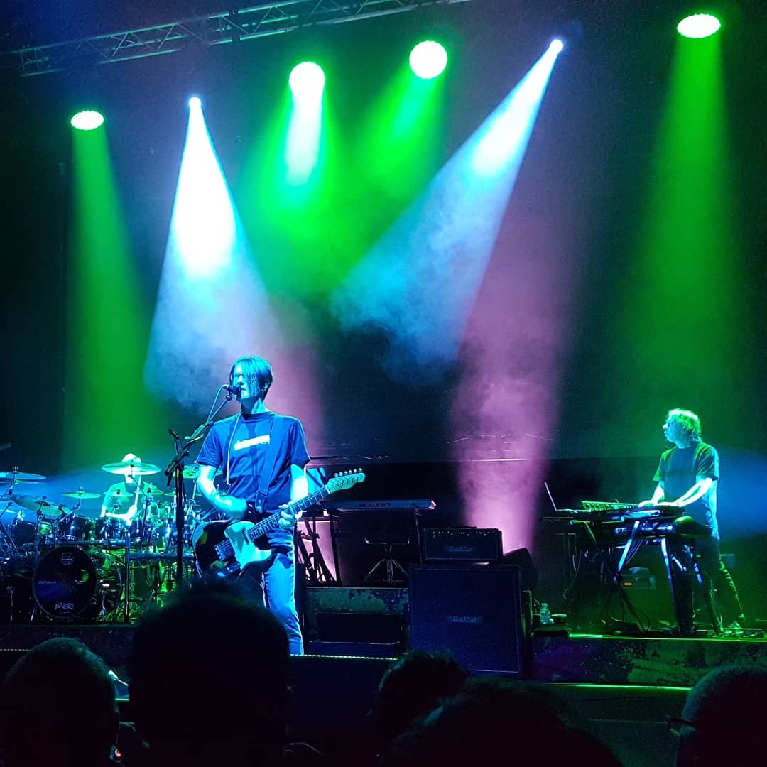 jhmusicuk's tweet photo. Absolutely fantastic show by @StevenWilsonHQ  @craigblundell and band in Caen last night. It was apparently their 123rd show of the tour and there was no 'going through the motions' whatsoever. Some breathtaking versions of songs, and a great venue and audience. #tothebonetour https://t.co/eEz02ezzoZ