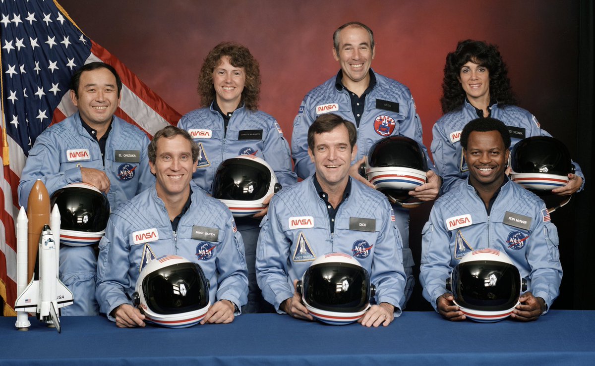 bkontheair's tweet image. It’s the anniversary of the #SpaceShuttleChallenger disaster #OTD (1986) 💫💐 @NASA STS 51-L @NASA_Johnson @ShuttleAlmanac @RocketCenterUSA #SpaceShuttle