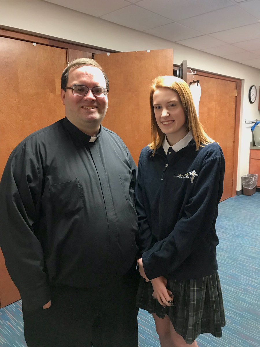 StPatrickHouse's tweet photo. #picswithmypastor @FaithofaGriffin https://t.co/QtZH0iXEn1