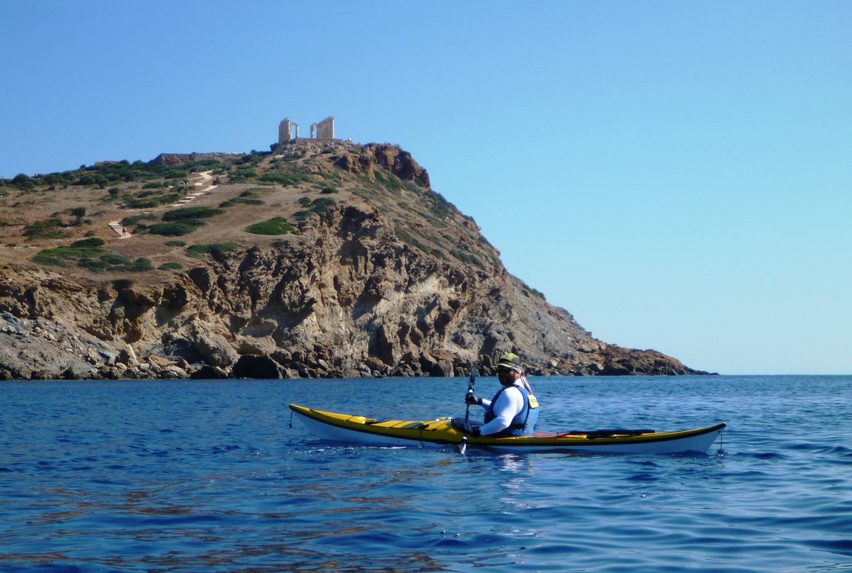 What a greater start to the last week of January than a kayak ride in the Aegean Sea? 🚣‍♀️🌞 Lots of smiley greetings from Cape Sounio and Temple of Poseidon!
#beyondathens #capesounio #templeofposeidon #kayakathens #watersports #summervibes #athens #greece