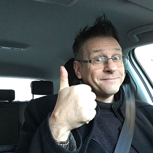 magiChampion's tweet photo. Next stop Reims, France and I don’t have to drag my bags or stand on a platform looking confused! Yeah me. #magiclecture #farquharfun #shawnfarquhar #thisisnotatrain https://t.co/zJcT11sdOB https://t.co/61txvLOFvB