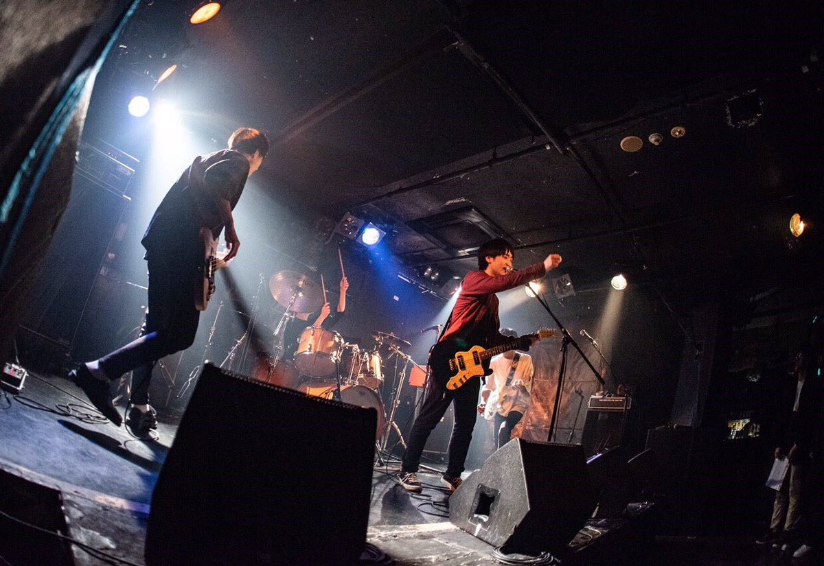 STRADOLL_jp's tweet photo. 1/27 @福岡graf
「BURNS九州」

~セットリスト~
光へ
時雨
Delphinium
旅路の果て
エピローグ

#BURNS九州 ありがとうございました！
次はいよいよラスト、
2/3 @福岡Queblickお待ちしてます！ https://t.co/jE2OD1pZVG