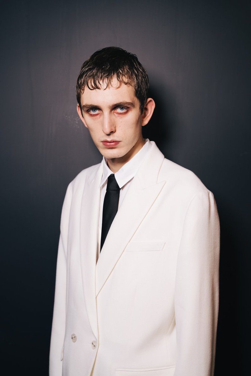 Uno ウーノ A Twitter ヘアメイク新城より 新年スタート早々に19 秋冬パリメンズコレクションへ マリニー劇場で行われた Yoshiokubo のショーでは Unoウェットエフェクターでツヤ感を出しハードスプレーで固定し7回ショーの長丁場でもしっかりキープ Uno ウーノ A Twitter ヘアメイク新城より 新年スタート早々に19 秋冬パリメンズコレクションへ マリニー劇場で行われた Yoshiokubo のショーでは Unoウェットエフェクターでツヤ感を出しハードスプレーで固定し7回ショーの長丁場でもしっかりキープ