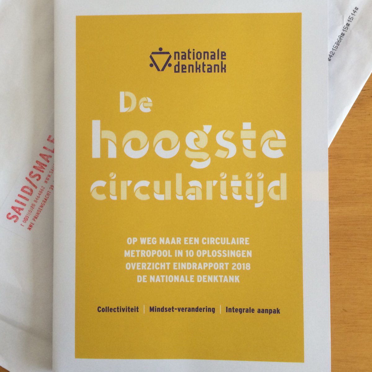 NovoTypo's tweet photo. Nice post from designers Saiid &amp; Smale. They used our typeface #Ziza #zizacolor in nice colors in subtle low contrast type/colorcombinations for this beautiful folded flyer. Always nice to see our fonts in use!Thnx! #colorfonts #novotypo #chromatictype #typecolor #fontsinuse https://t.co/dW0FzYIvbN