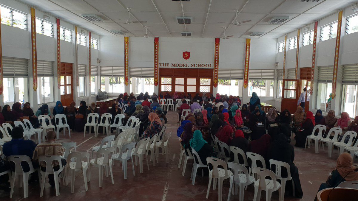 SharafuddinSchl's tweet photo. We are hosting the curriculum review forum for teachers of schools in Hithadhoo, organised by @NIEMaldives. @EducationMV @AhmedAdeelN https://t.co/zscPRTj7Dg