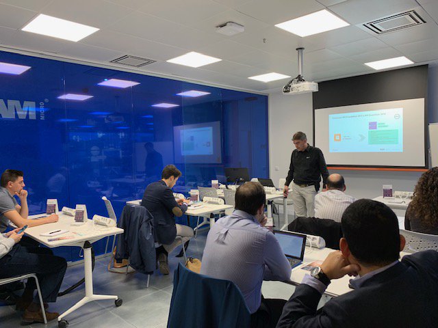 IngramMicroES's tweet photo. #IngramHorizon
El pasado 22 de enero tuvimos el placer de conocer las últimas novedades en soluciones tecnológicas de @HPE_ES , HPE ROK y cómo potenciar el negocio con Windows Server 2016 en nuestras oficinas de Madrid junto partners y especialistas en #HPE
📸 @MeZBalm https://t.co/wTly2oCfYN