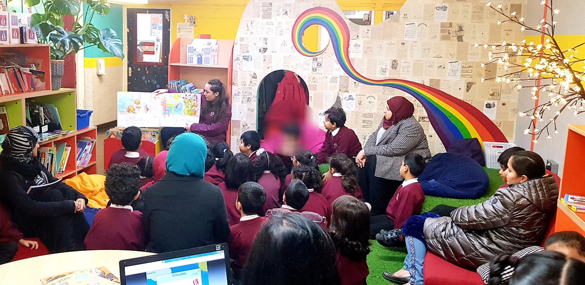 It's #NationalStorytellingWeek! Miss Murphy #reading a wonderful story, #TheBestBirthdayMoleEverHad to the children & parents during our Reading Workshop today.  
@Literacy_Trust @LeadLitTweet @sfs_uk @OpenUni_RfP
#familyreading #lovelibraries
#RemarkableLives
#readingforpleasure