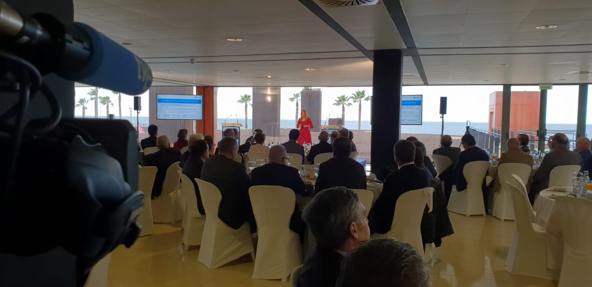 NardyAlcaldesa's tweet image. ¡Buenos días amig@s! Me encuentro en plena conferencia de @rdavmam, Consejera de @hacienda_gobcan, organizada por la @laprovincia_es en el @AuditorioAKraus, ¡muy buen trabajo compañer@s! 💛

#ForoPI @directo_lp @directo_lo @PrensaIberica