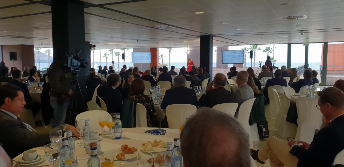 NardyAlcaldesa's tweet image. ¡Buenos días amig@s! Me encuentro en plena conferencia de @rdavmam, Consejera de @hacienda_gobcan, organizada por la @laprovincia_es en el @AuditorioAKraus, ¡muy buen trabajo compañer@s! 💛

#ForoPI @directo_lp @directo_lo @PrensaIberica