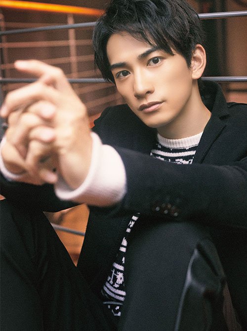 雑誌] 町田啓太 with ViVi 希少 2冊 | www.unimac.az
