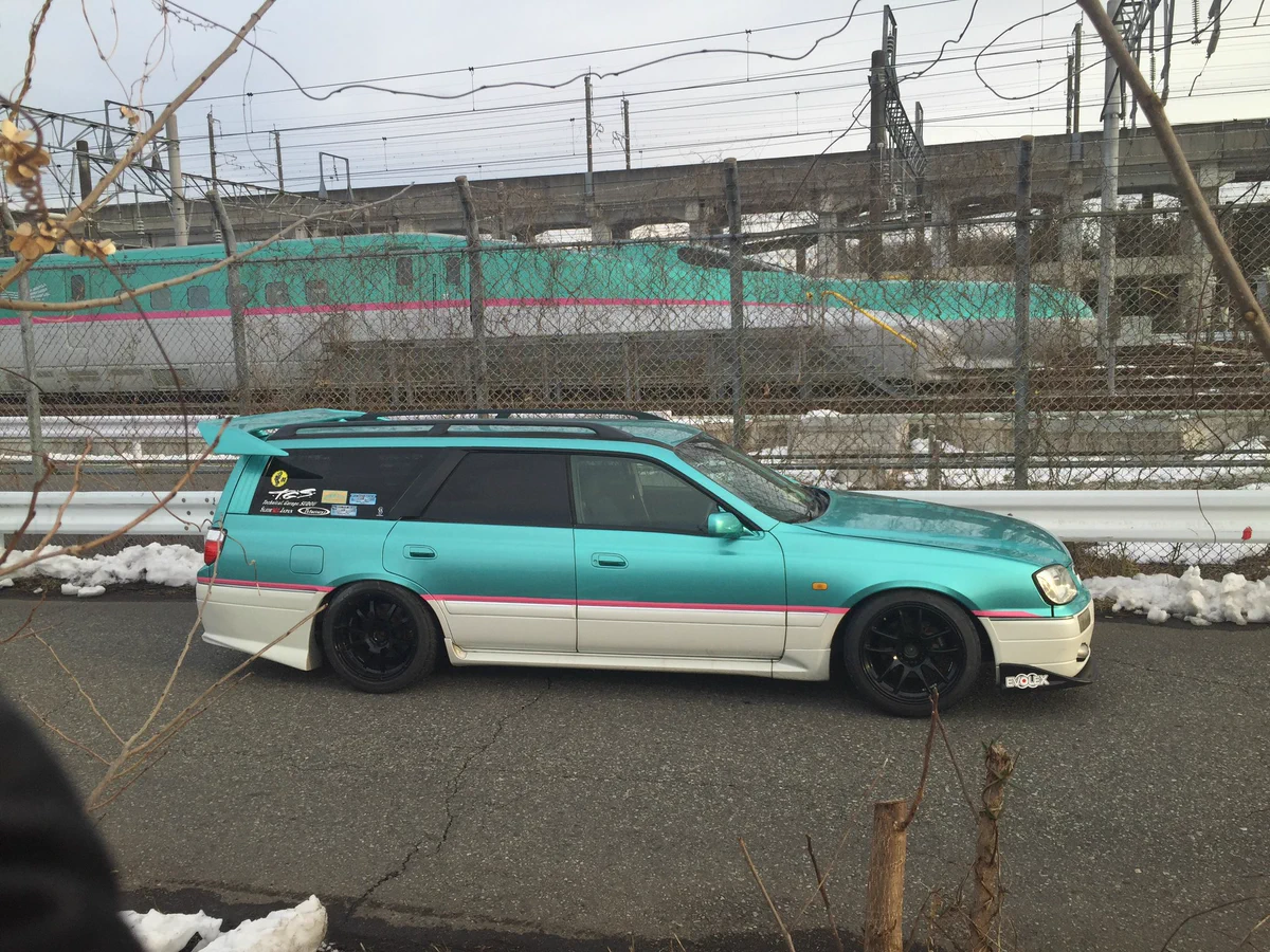 新幹線の姿をした彼氏の車ｗｗｗ「死にたいくらい恥ずかしくて惨めな思いのデート」ｗｗｗ