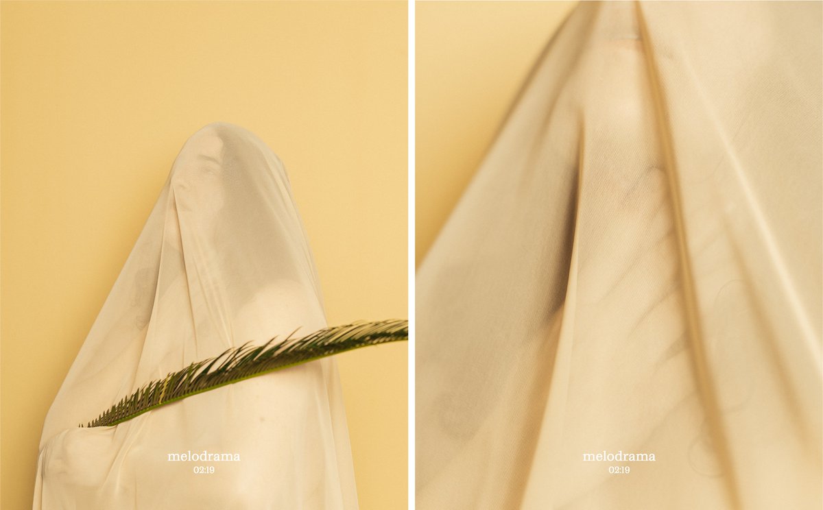 Cicatrizada Rocío. 
Nació, vivió, sufrió y deseó. 
La tráquea le vibró tan fuerte 
que produjo un temblor de tierra.
Su herida fue su atributo.

—
@rociguzmanmusic, música en #Melodrama.
Fotografías: <a href="/miguelximenez/">Miguel Jimenez</a> 
1, 2 y 3 de febrero en el @TCentralSev
