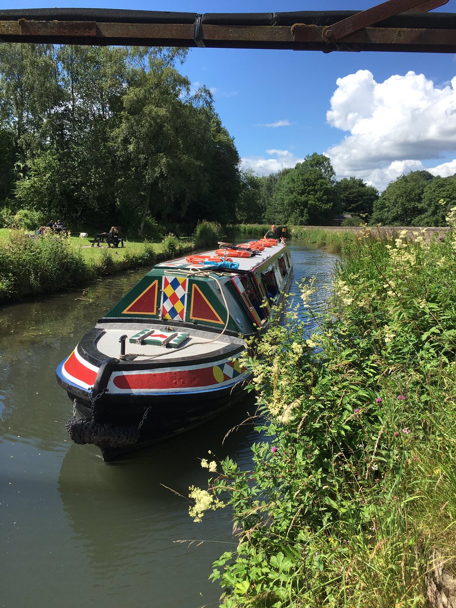 The fascinating &amp; historic village of #Cromford is worth a day long visit. Not only is there the fascinating @DVMillsWHS at <a href="/CromfordMills/">Cromford Mills</a> you can visit world famous <a href="/scarthinbooks/">Scarthin Books</a> &amp; the horse drawn canal boats from <a href="/Birdswood_DE4/">Birdswood</a> #UniqueDistrict 
cromfordvillage.co.uk
