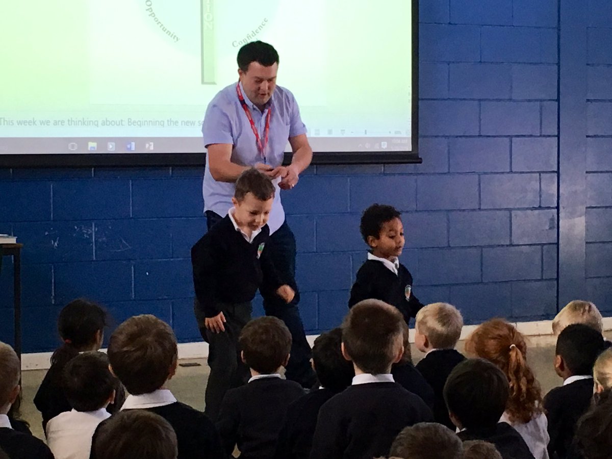 sonningprimary's tweet photo. Thank you to Mr Sumbler for leading our whole school worship today. #TheLostCoin ‘Shine like a light in the world’ https://t.co/ezU4ciJoNj