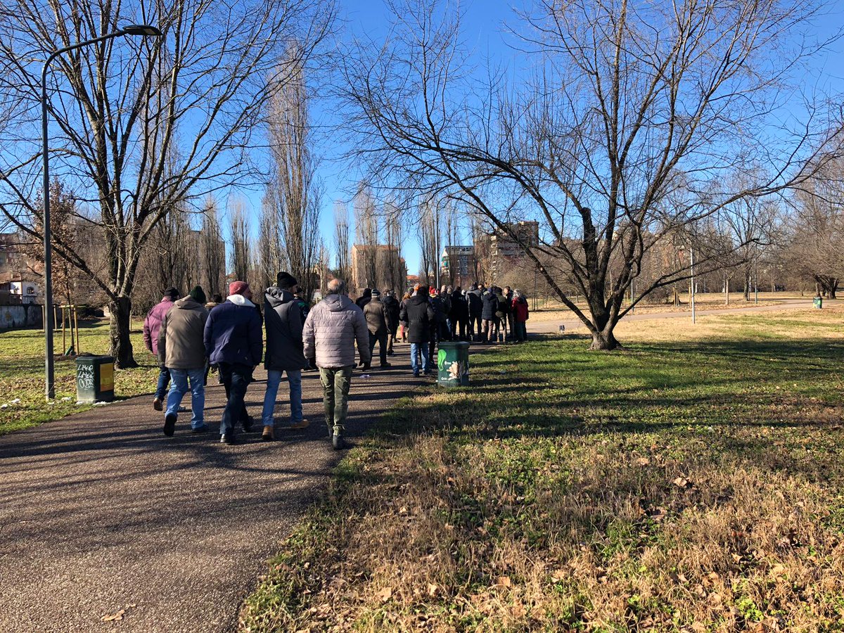 OffTopic_lab's tweet photo. Il sopralluogo di giunta e Municipio8 al Parco delle Cave fa oggi i conti con l'opposizione ad un progetto costoso, invasivo, irrispettoso della qualità di questo parco urbano per Baggio e tutta la città di Milano.
#parcocave #piazzadarmi https://t.co/BhJVGPFR9h