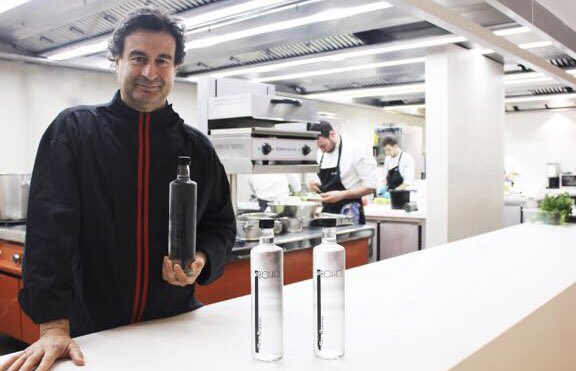 SFAMILYwater's tweet photo. Comienza Madrid fusión y queremos presentar a todos los restaurantes y hoteles que pueden ofrecer un agua sostenible, equilibrada de proximidad y respetuosa con el medio ambiente. 
•
#MadridFusion #chef #peperodriguez #agua #restaurantes #horeca #gastronomia  #chef https://t.co/pNUKceIr76