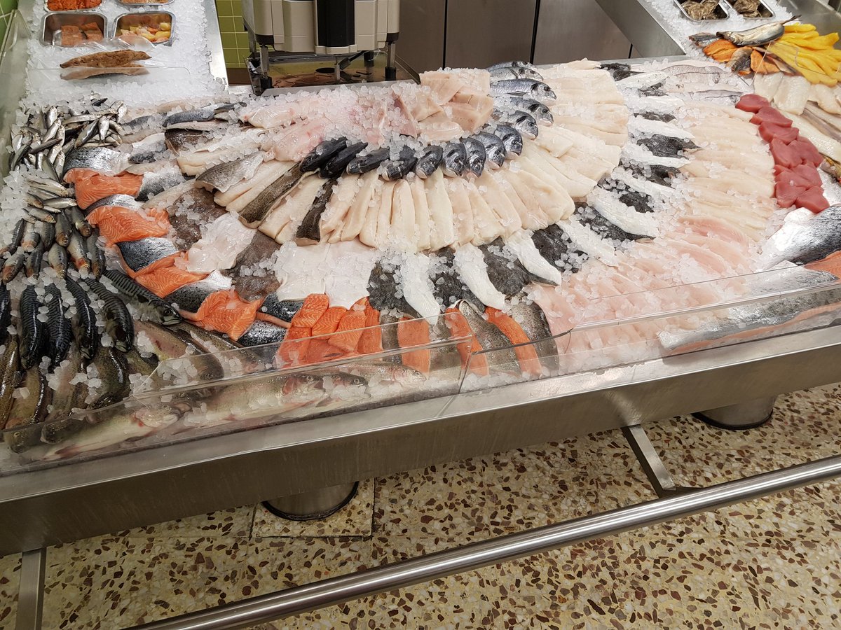 Emma @Girlyfishmonger