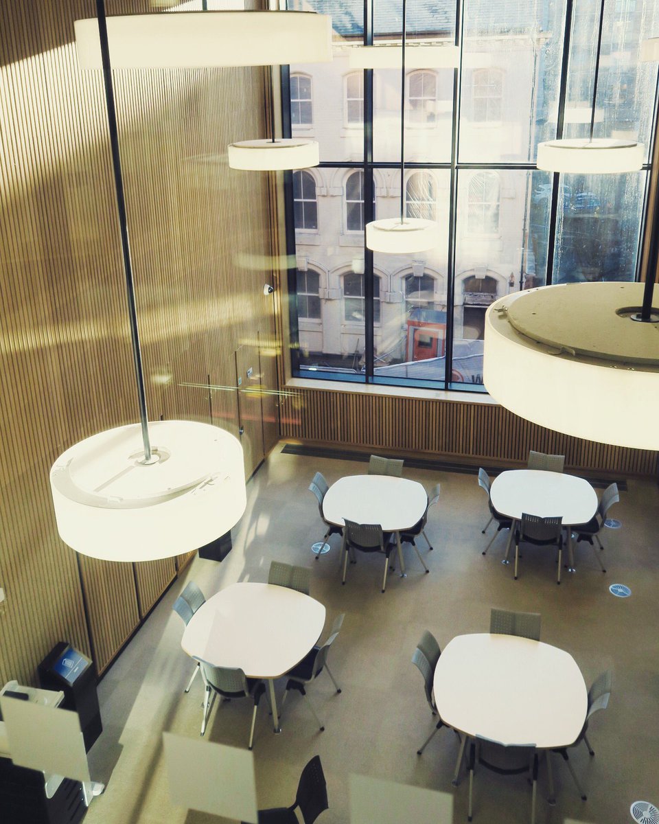 UCBofficial's tweet image. We 💛 how the sunlight pours through the windows at McIntyre House ☀️ Where’s your favourite spot in this campus? #studyspaces #sunshine