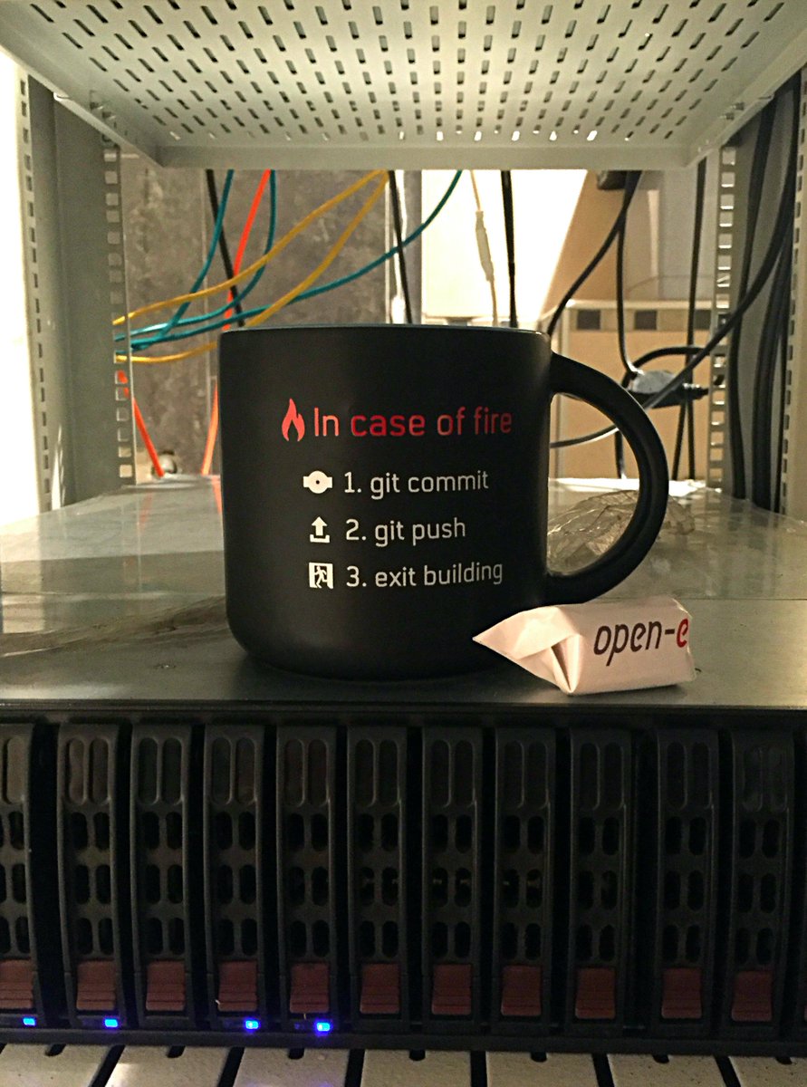 storagesoftware's tweet image. Hello Monday, let&apos;s start fresh and git commit!  #mondaymood #mondayvibes #gitcommit