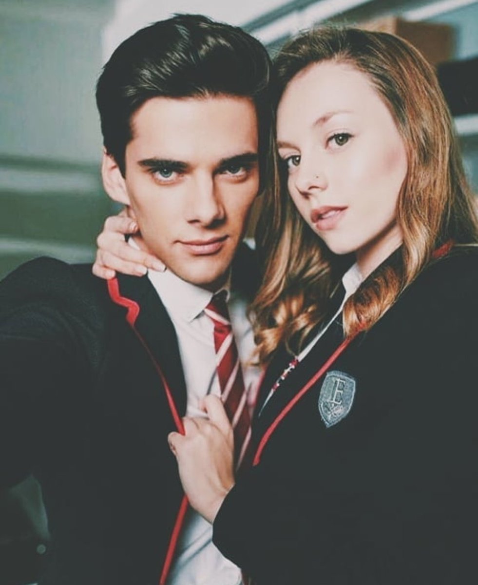 📲 [instagram] 

Un comienzo de semana nuevo, me siento nuevo. 

📸 con la más guapa <a href="/marquiseofwine/">Carla</a> 

#LasEncimas #EliteCrew