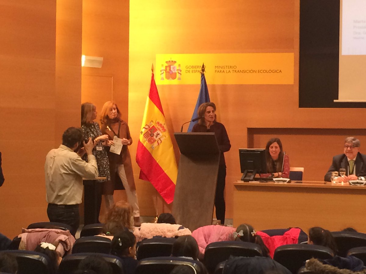 Con la Ministra d Transición Ecológica Teresa Ribera inspirando a la generación futura <a href="/eRecicla/">España Recicla</a>  <a href="/FECE_electro/">FECE</a> <a href="/EscReciclaje/">Escuela de Reciclaje</a>