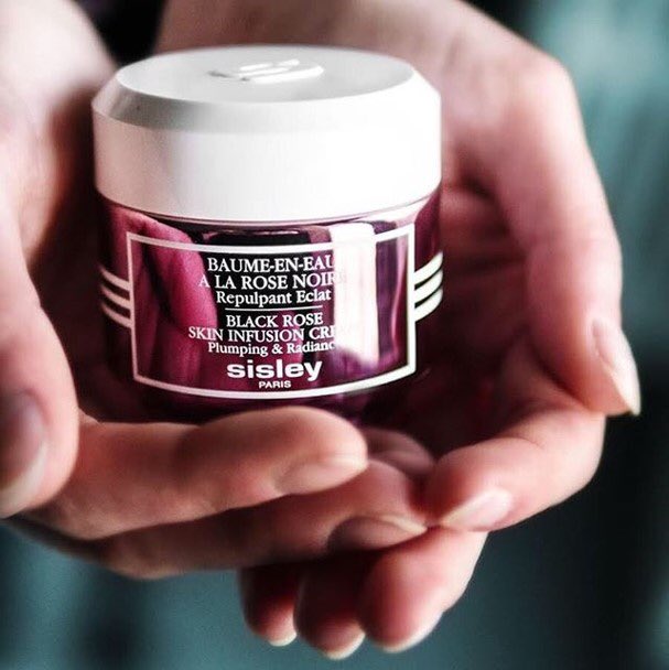 black rose moisturizer