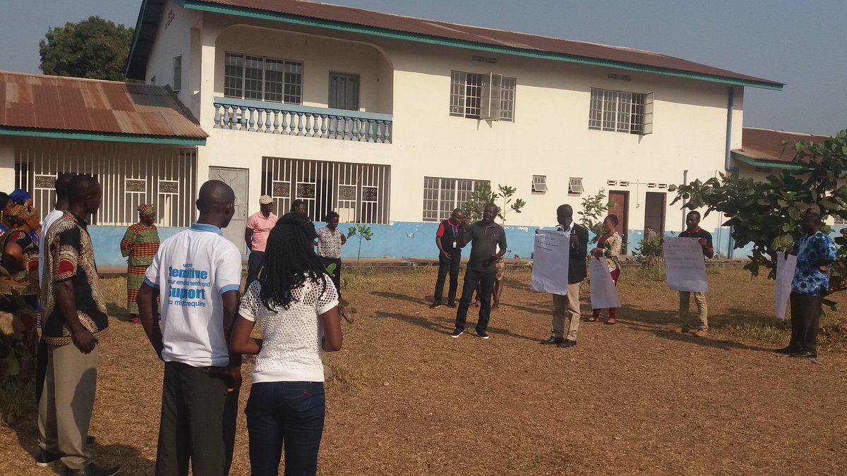 mariestopes_sl's tweet photo. Increase access to #familyplanning information is a massive boost to attracting new FP users community.

@MarieStopesSL trains CBM on FP messaging in Port Loko #sierraleone @DFIDSierraLeone
@UNFPASierraleon @MarieStopes 

#FP2020 | #MSSL | #CYPGeneration |#Savinglives https://t.co/yCPIiPaOMM