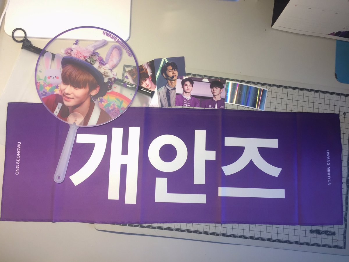 2oo3___k's tweet photo. ได้สโลแกนแคอันจึของ @sunmoonyou_ 💜 แล้วจ้า ดีงามคุ้มค่ากับที่รอมากๆ ไม่เคยคิดว่าตัวเองจะมาถึงจุดนี้เหมือนกัน จุดที่ซื้อสโลแกนคู่อ่ะ ... ใครพลาดมีรอบรีสต็อคนะจ๊ะ ไปตำ! https://t.co/HLdBM7gMI9