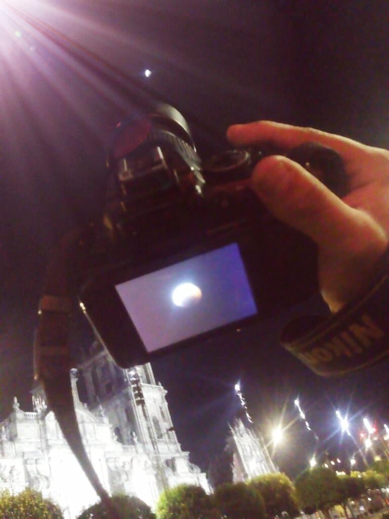 KaliiGisell's tweet photo. #Kalii Photography - Eclipse Lunar @KaliiGisell https://t.co/75oHitkUyd