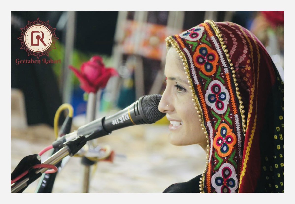 GeetabenRabari's tweet photo. #Last_night_at_Live_Santvani_Lok_Dayro
#Navsari
#Geeta_Ben_Rabari

#geetabenrabariofficial  #Geetarabari2019 #Lok_Dayro #Santvani #Geetarabariletest
#Loksangeet #Folkmusic #Geetarabarisongs
#music #Rag #Bhajan #Gujratifolk https://t.co/bIiOmxPlWQ