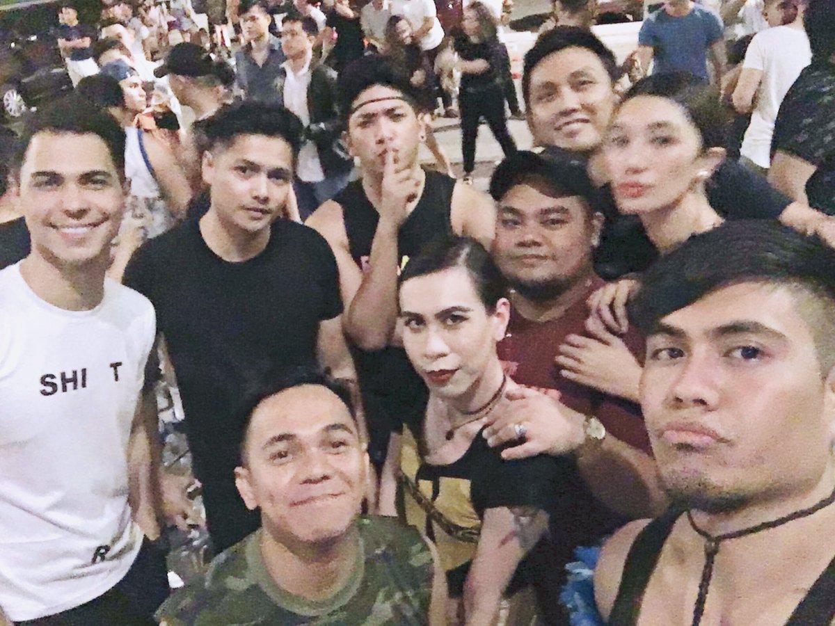 sjbega's tweet photo. All the way up! 👸🏻🎉💛
#Sinulog2019 #VibaPitSenyor #Prititits #squad #Plus63 #Rumour https://t.co/r18MzSxOGL