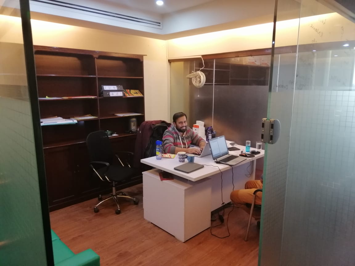 GhaniEstates's tweet photo. πππGHANI ESTATESπππ
GHANI ESTATES OFFERS:
β
1200 sqft office available for Rent
β
Saddique Trade Centre Gulberg
π° Rent 70 Thousand
π¨ Ali Raza
π² +92-3214909188
βοΈ +92-42 111 306 306
π https://t.co/La4uUPiD4G
#ghaniestates #ghani #estate #officeforrent #office #rent https://t.co/Tmwjbxbf5R