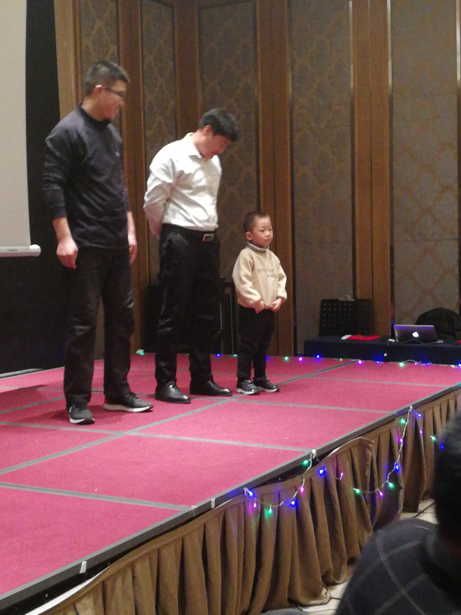 Tavol Annual Party!

Scissor lift, Cargo lift, tower crane and so on.
Ms.Mika
sls88@tavolgroup.com