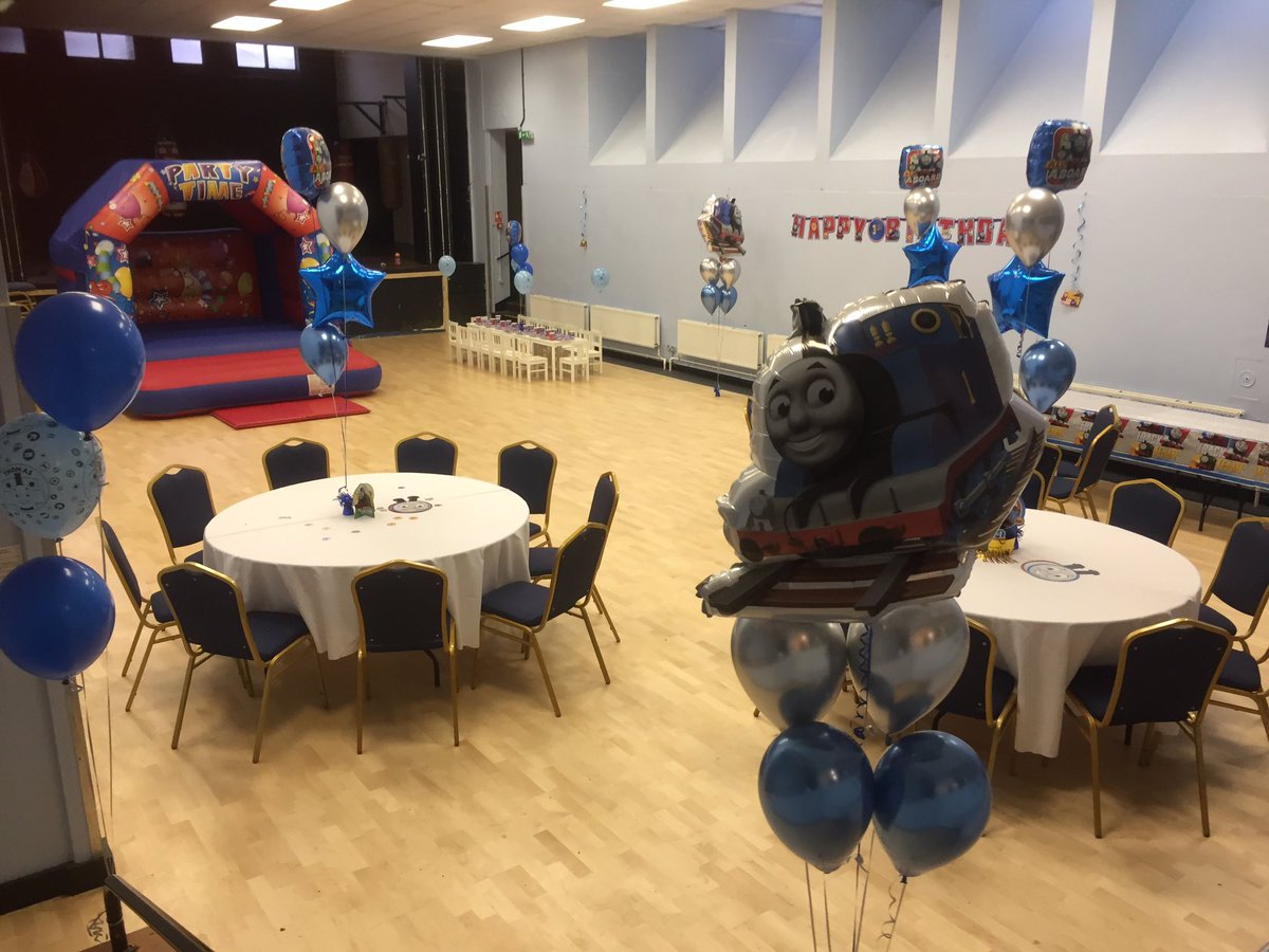 Thomas the tank engine party for a very special boy in the heart of Pimlico 🚂
#thomasthetankengine #pimlico #balloons #childrensparties #occasionspartyshop #sw1 #balloondelivery #partysetup #tableware