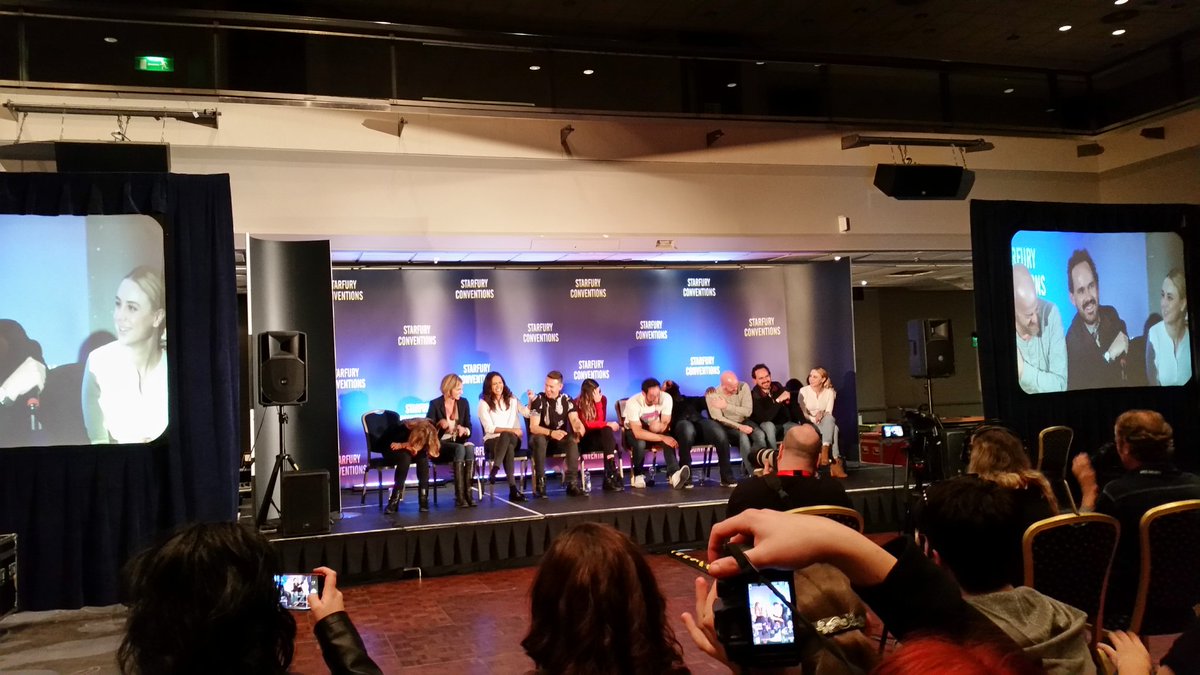 sayasajo's tweet photo. So much laughter and even tears in the end... Still overwhelmed by this incredible weekend at #BrightonLux😈🤘 Can't describe how great it was meeting so many wonderful people of our Lucifam, #Lucifer cast and showrunners💖 THX a lot everyone &amp; @starfuryevents👍👍👍 https://t.co/eJQojuMDOP